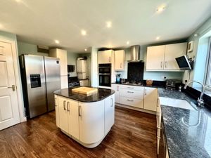 Photo 11- click for photo gallery